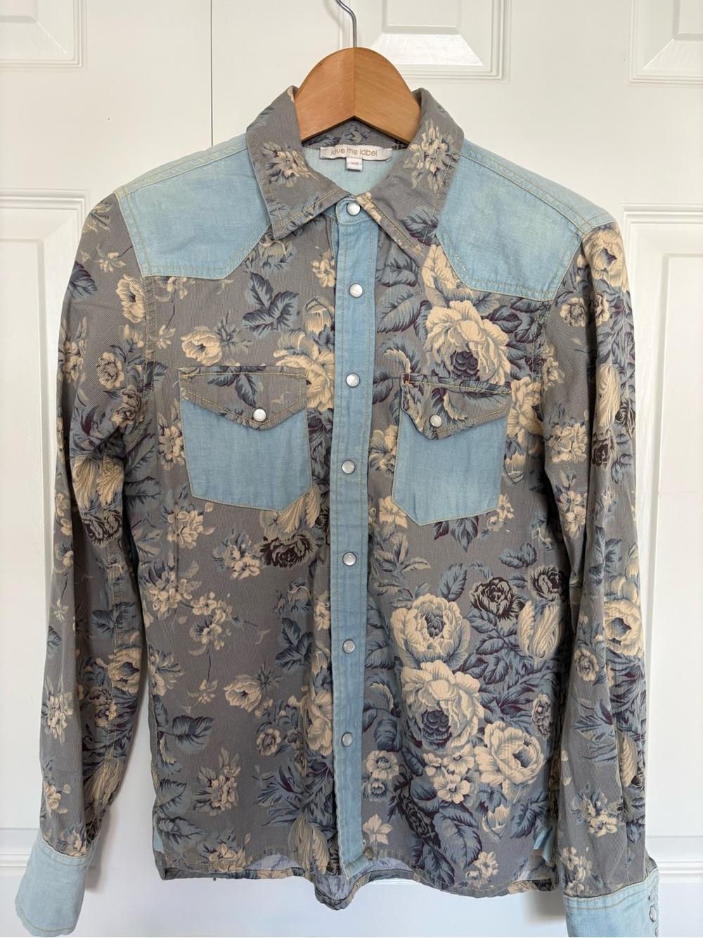 Women's Floral Snap Button-Down Shirt with Denim Accents - Blue